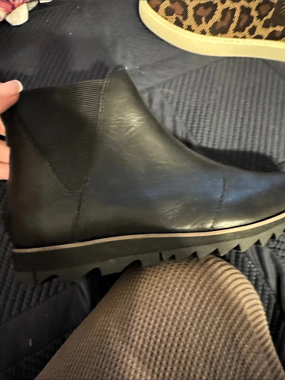 Sorel Joan of Arctic Wedge II Chelsea Boot Black US 9